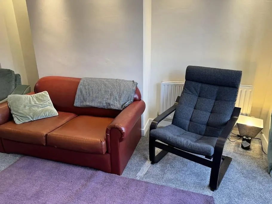 Central And Spacious 2 Bedroom House With Free Private Parking ベルファスト