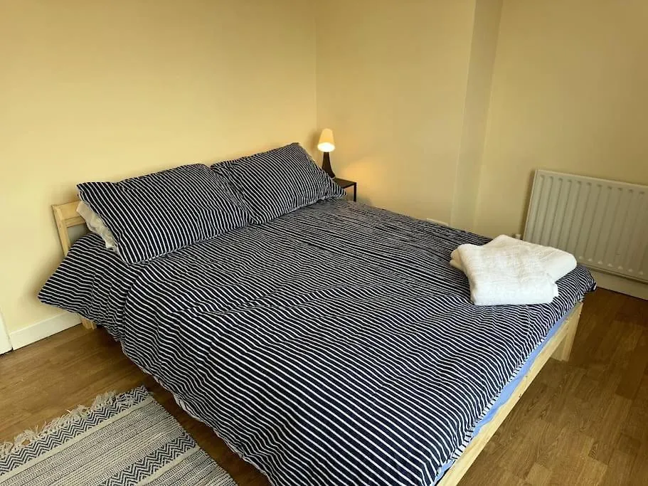 別荘 Central And Spacious 2 Bedroom House With Free Private Parking ベルファスト