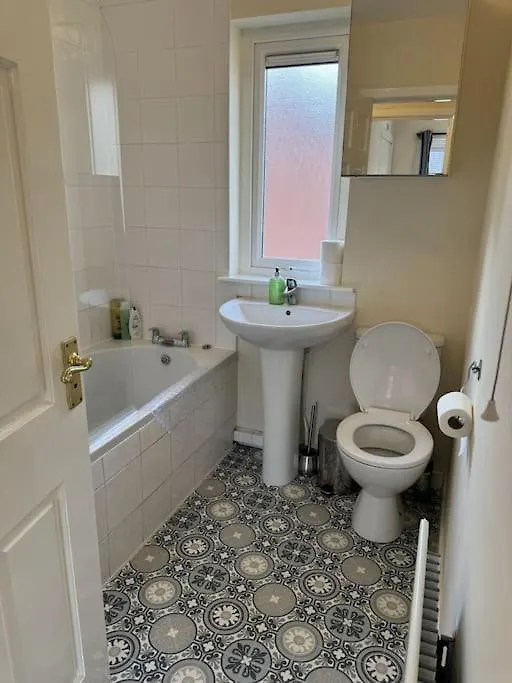 بيت للعطل Central And Spacious 2 Bedroom House With Free Private Parking بلفاست