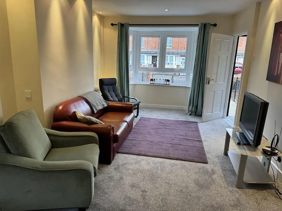 Central And Spacious 2 Bedroom House With Free Private Parking بلفاست المملكة المتحدة